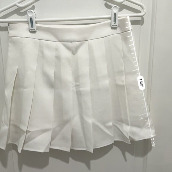 Tennis skorts, White, Barely Used excellent condition, Small - Picture 5 of 8
